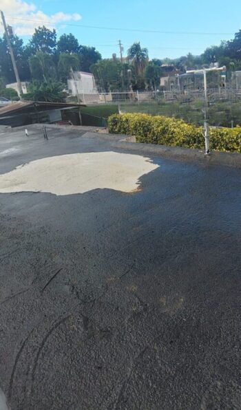 Superior Roofing Man -Sellado de techo-2